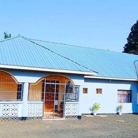 Osotwa Maasai Hostel Arusha Extérieur photo